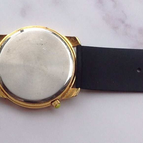 Flud Spinning Gold Record Quartz Watch Gold w Black Enamel - Picture 12 of 16